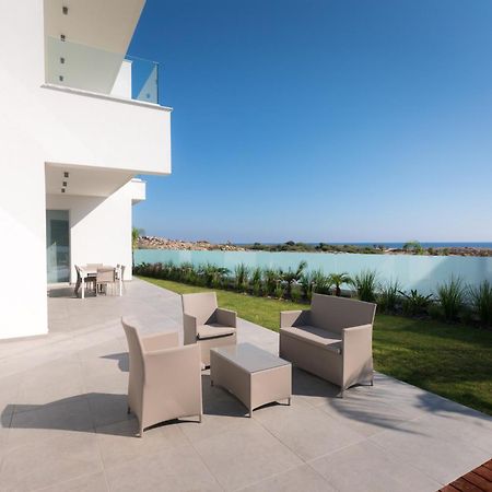 Sea Pearl Beachfront Villas - Breeze أيا نابا المظهر الخارجي الصورة