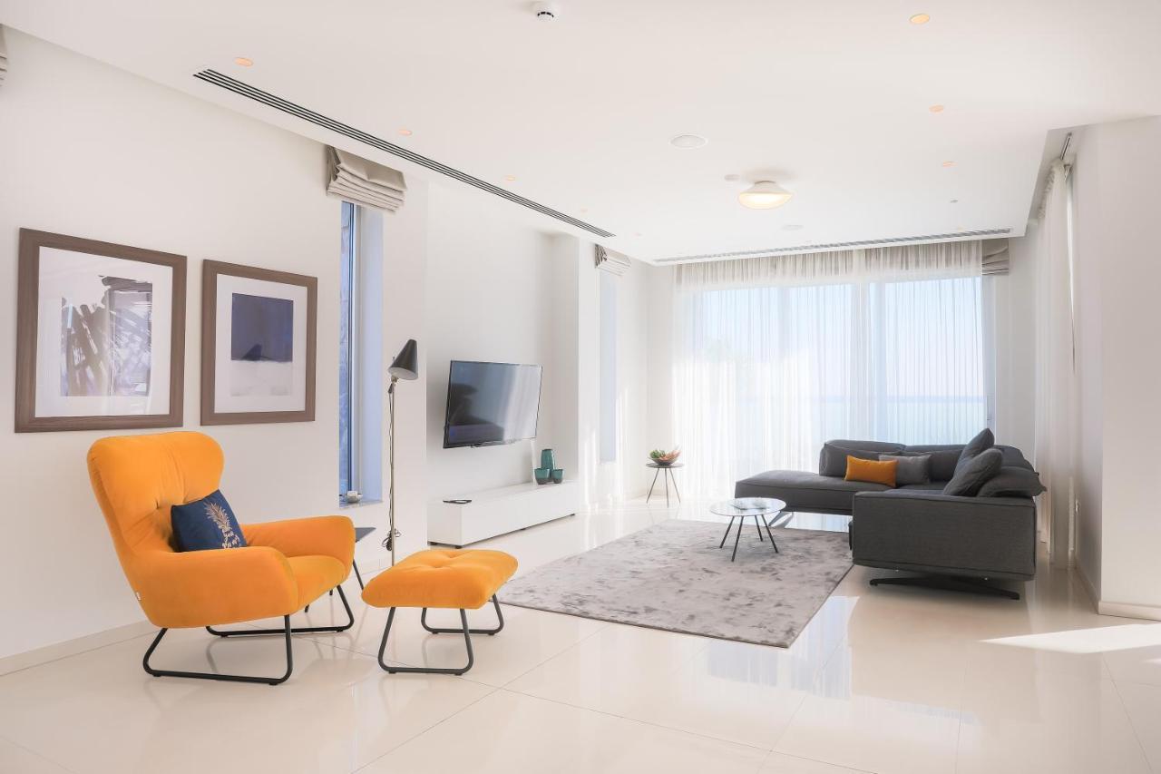 Sea Pearl Beachfront Villas - Breeze أيا نابا المظهر الخارجي الصورة
