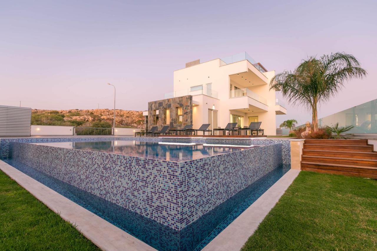 Sea Pearl Beachfront Villas - Breeze أيا نابا المظهر الخارجي الصورة