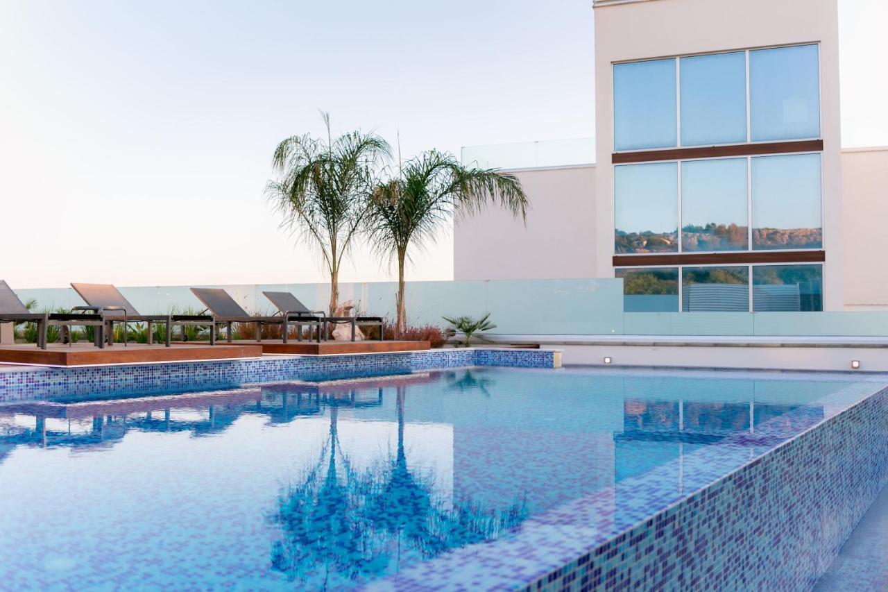 Sea Pearl Beachfront Villas - Breeze أيا نابا المظهر الخارجي الصورة