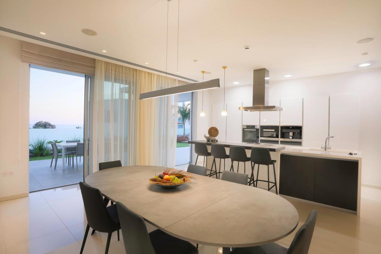 Sea Pearl Beachfront Villas - Breeze أيا نابا المظهر الخارجي الصورة