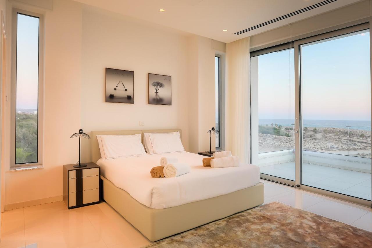 Sea Pearl Beachfront Villas - Breeze أيا نابا المظهر الخارجي الصورة