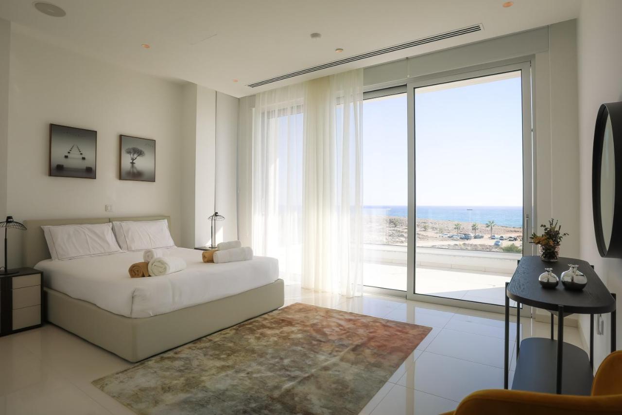 Sea Pearl Beachfront Villas - Breeze أيا نابا المظهر الخارجي الصورة