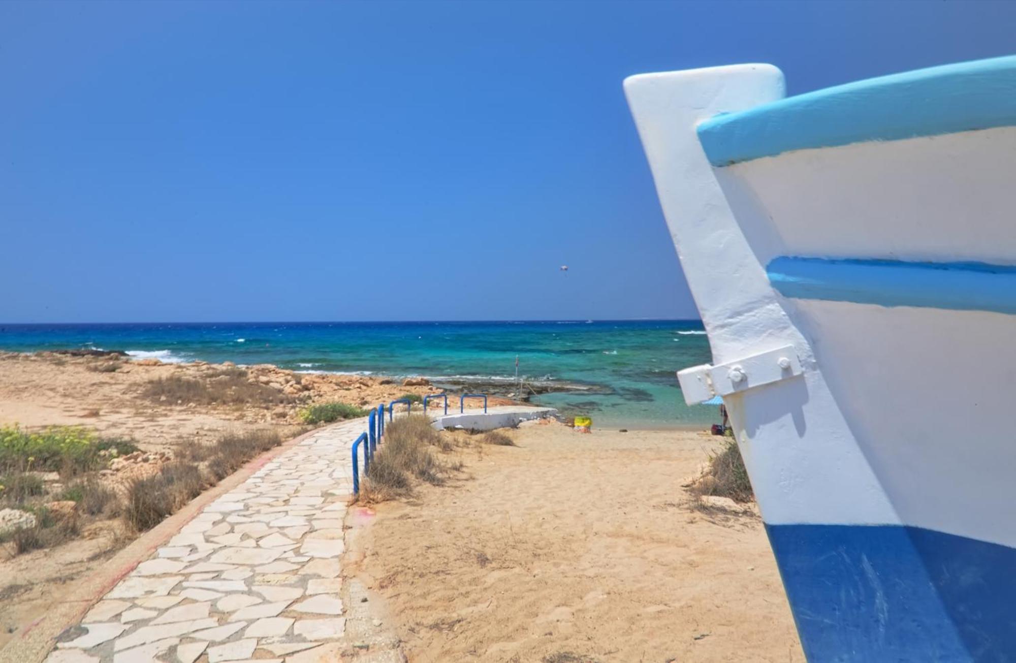 Sea Pearl Beachfront Villas - Breeze أيا نابا المظهر الخارجي الصورة